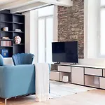 Rock, & - Stylish Steps From The Lägenhet *