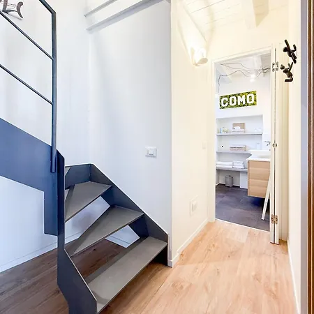 Not Your Average Stay!! Rock, & House Como